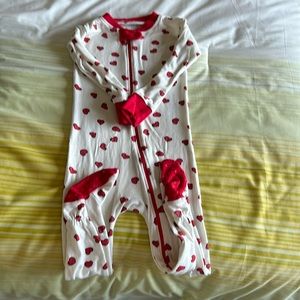 18 month old Valentine’s pajamas from Venait Baby
